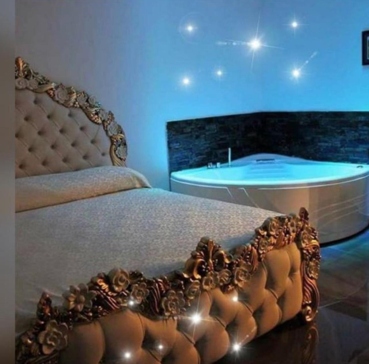 Beb Mariafrancesca Bed and Breakfast Napoli Eksteriør billede