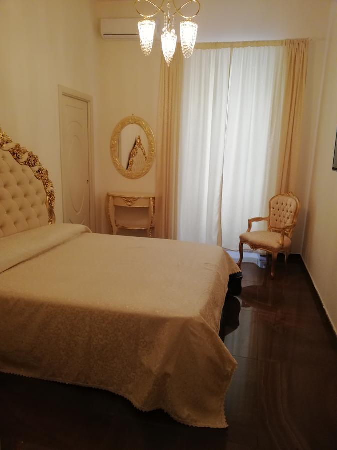 Beb Mariafrancesca Bed and Breakfast Napoli Eksteriør billede
