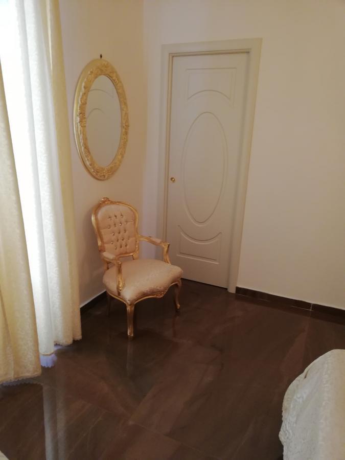 Beb Mariafrancesca Bed and Breakfast Napoli Eksteriør billede