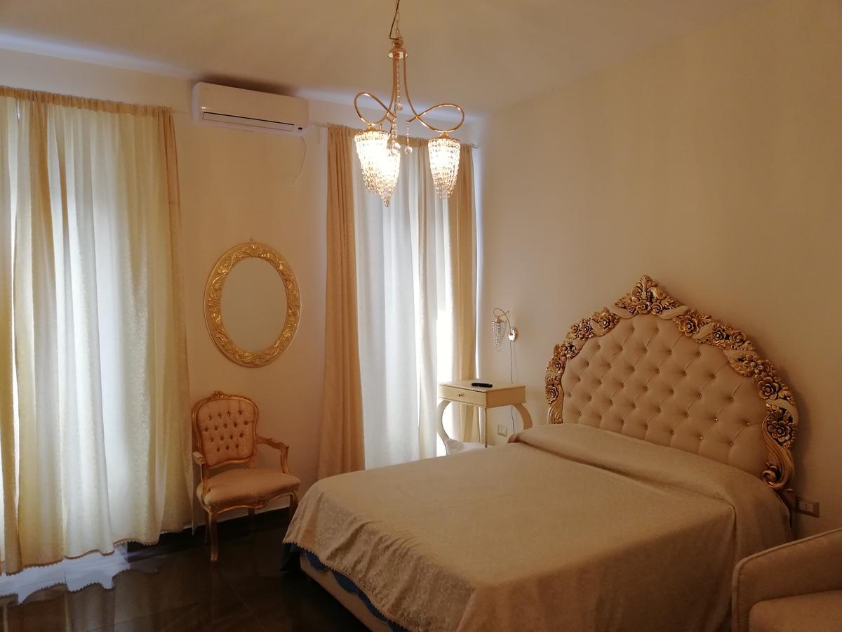 Beb Mariafrancesca Bed and Breakfast Napoli Eksteriør billede